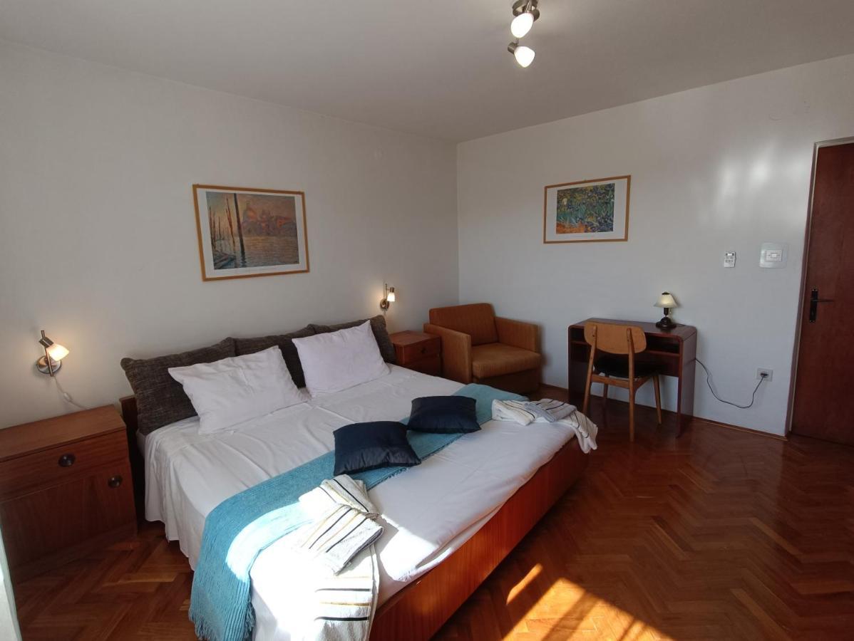 Rooms Rita Cres Esterno foto