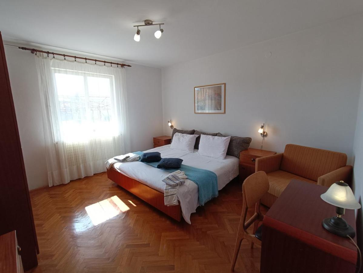 Rooms Rita Cres Esterno foto